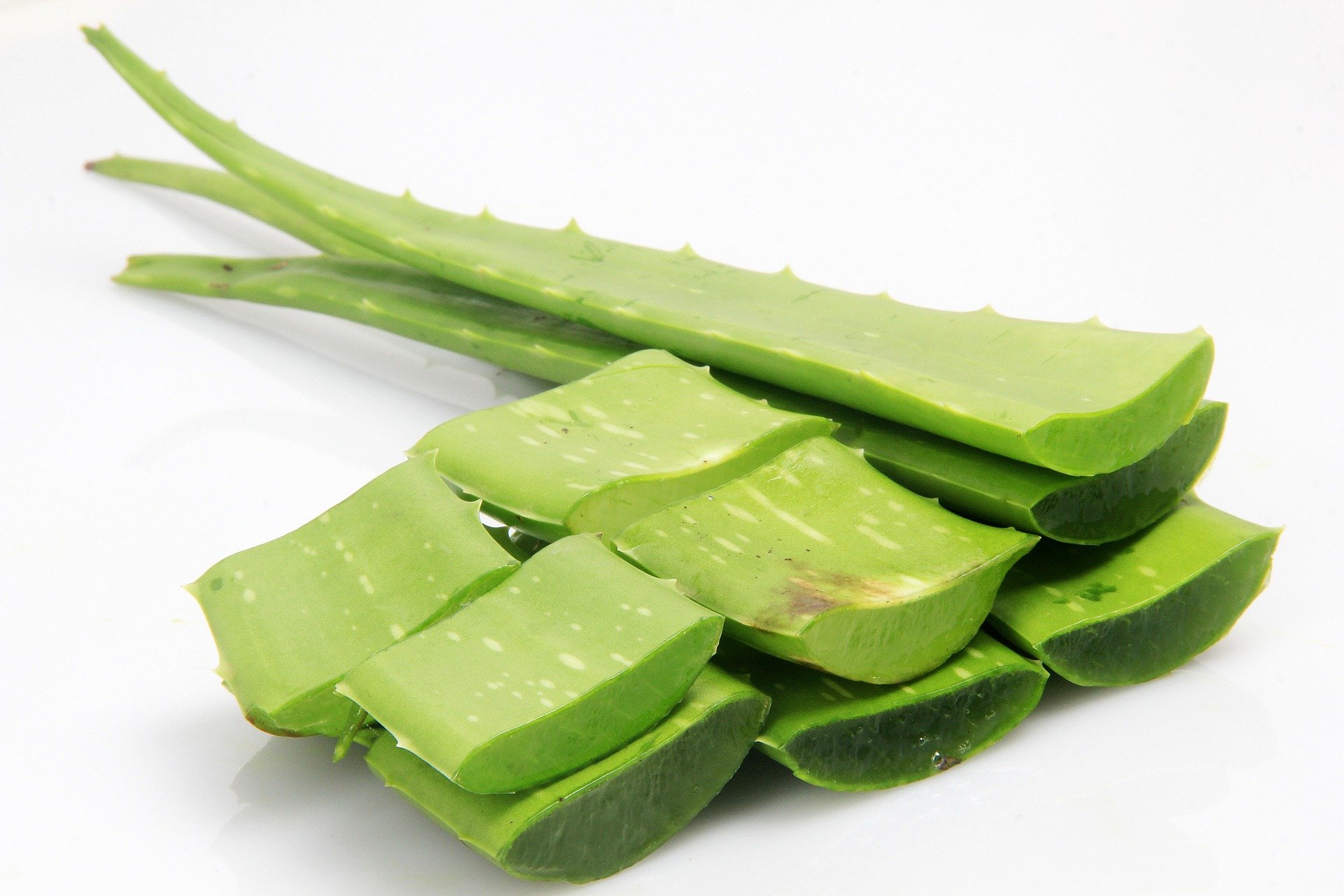 Les feuilles entière d'Aloe vera sont un puissant laxatif