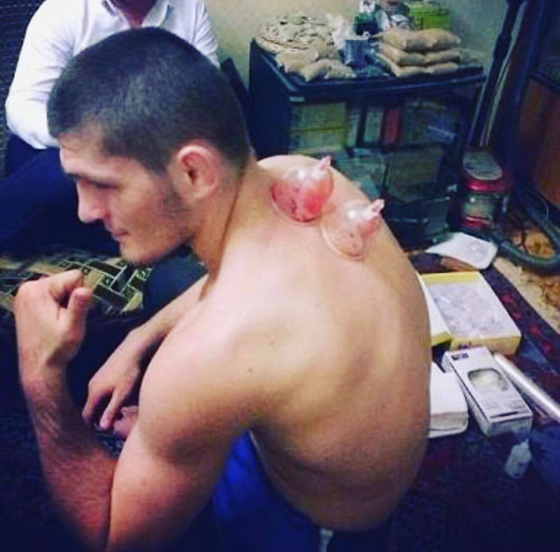 Khabib Nurmagomedov utilise la hijama pour soigner ses blessures